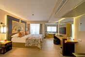 Limak Lara Deluxe Hotel & Resort Aile Odası