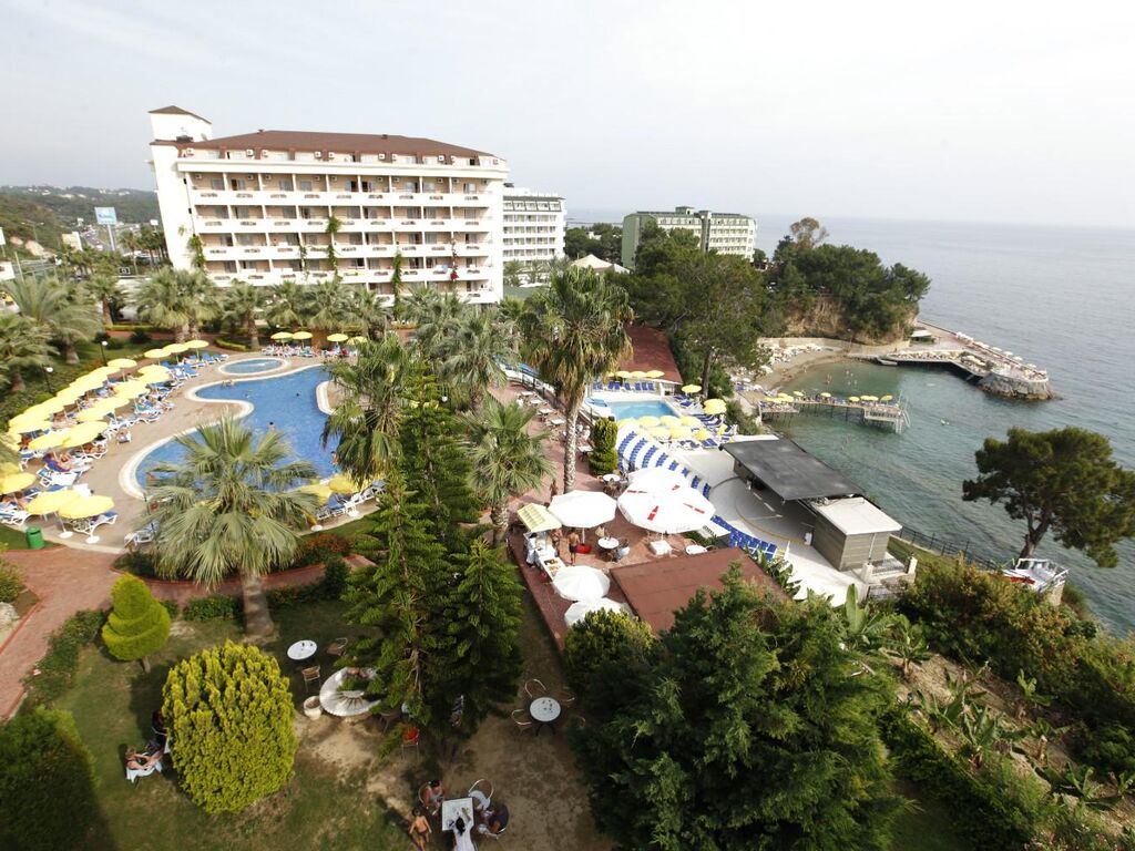 Aska Bayview Resort