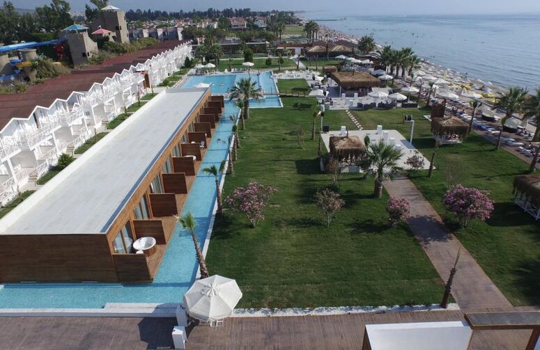 Risus Beach Resort Hotel