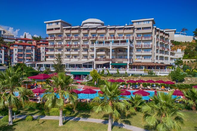 Justiniano Deluxe Resort Hotel