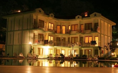 Dorian Hotel Aile Odası