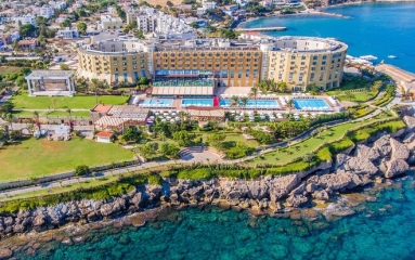 Merit Park Hotel Deluxe Oda