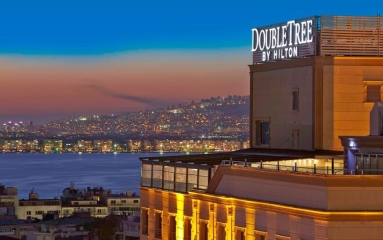 Doubletree by Hilton İzmir Hotel Deluxe Room Sea View