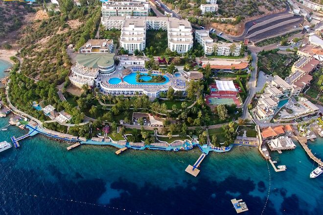 Bodrum Holiday Resort & SPA Hotel