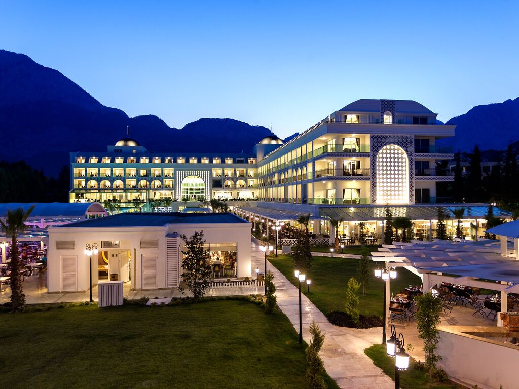Karmir Resort SPA