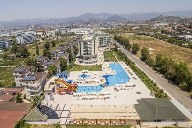 Hedef Beach Resort & Spa