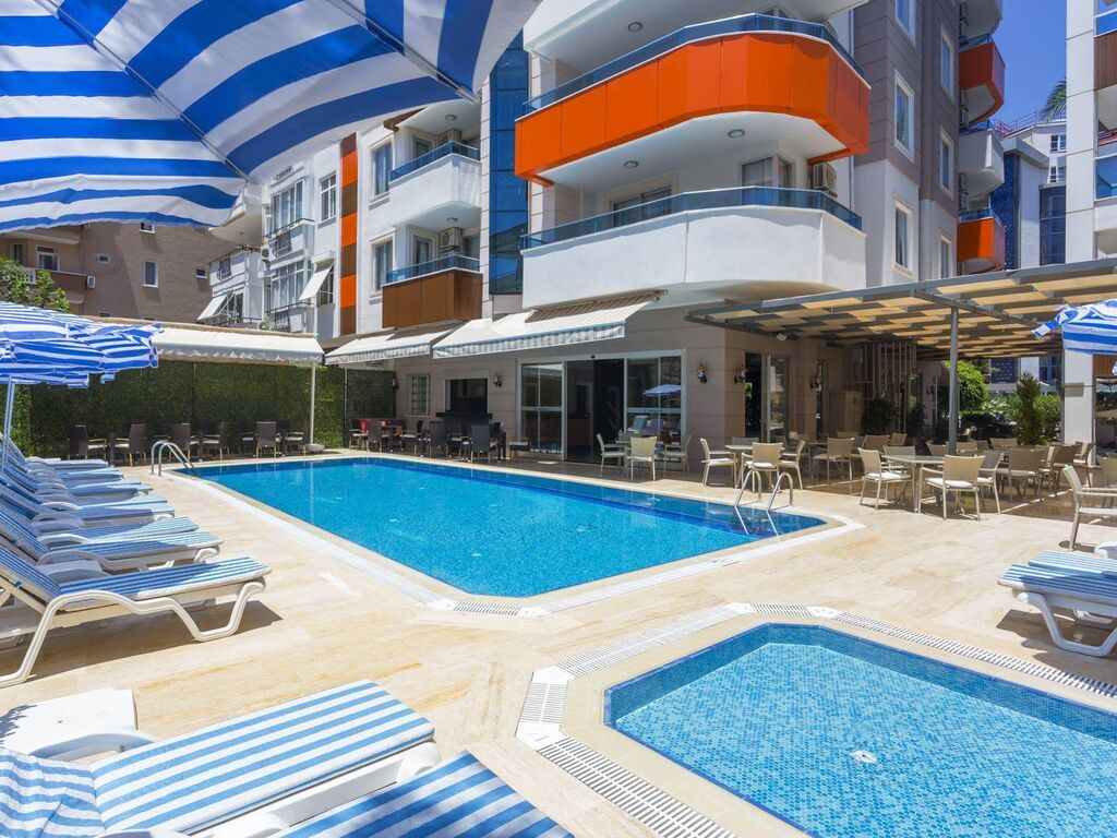 Lonicera City Kleopatra Hotel