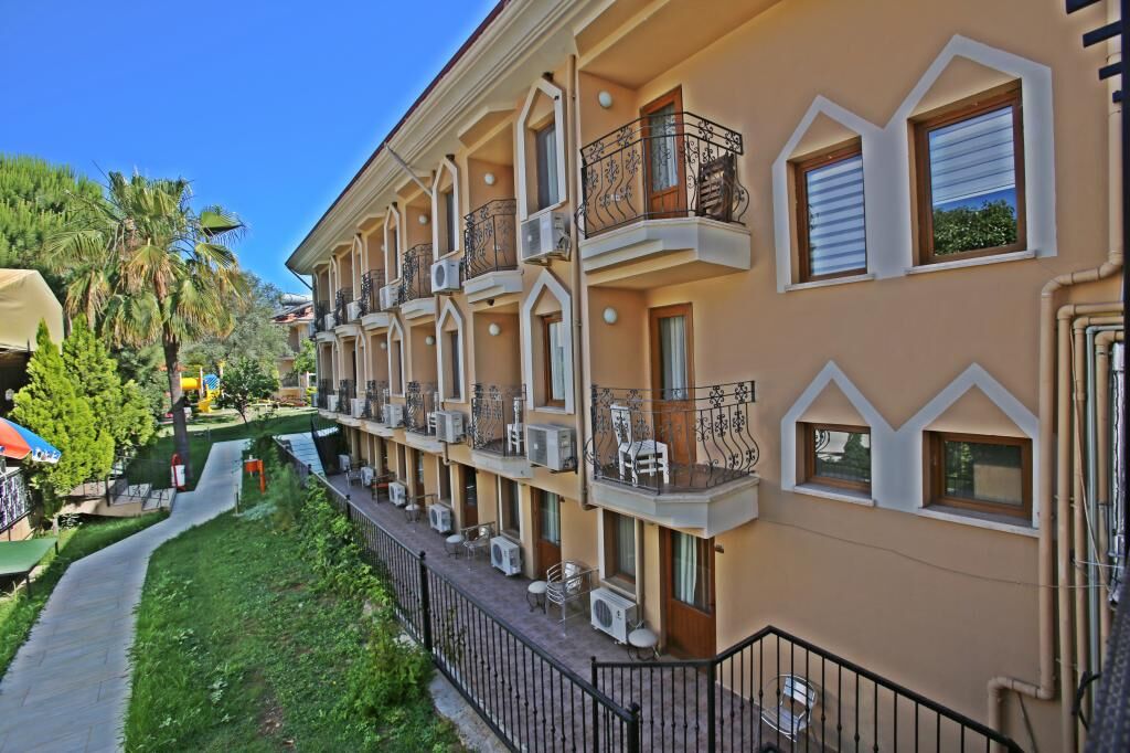 Zehra Hotel
