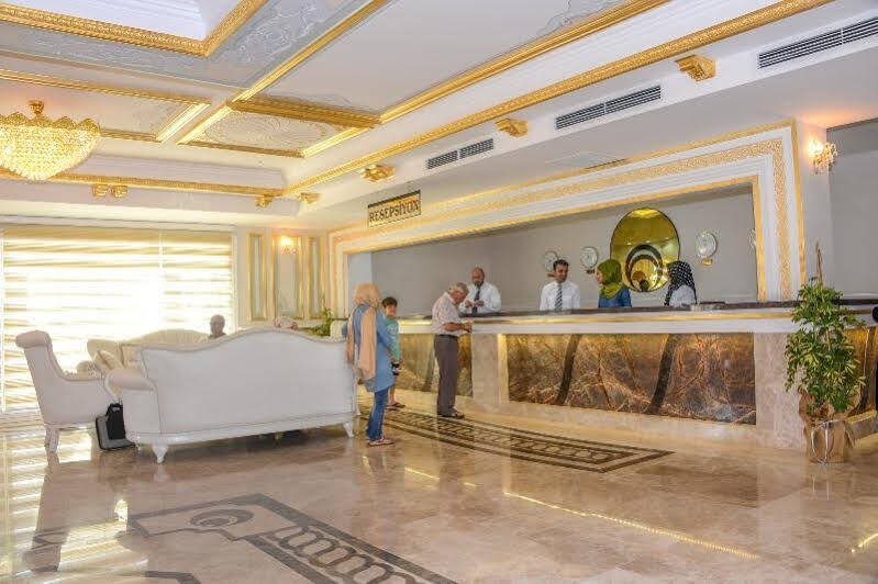 Modern Saraylar Halal Hotel