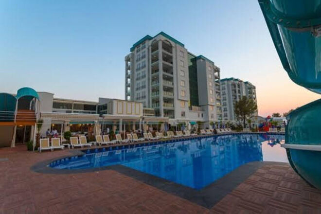 Modern Saraylar Halal Hotel