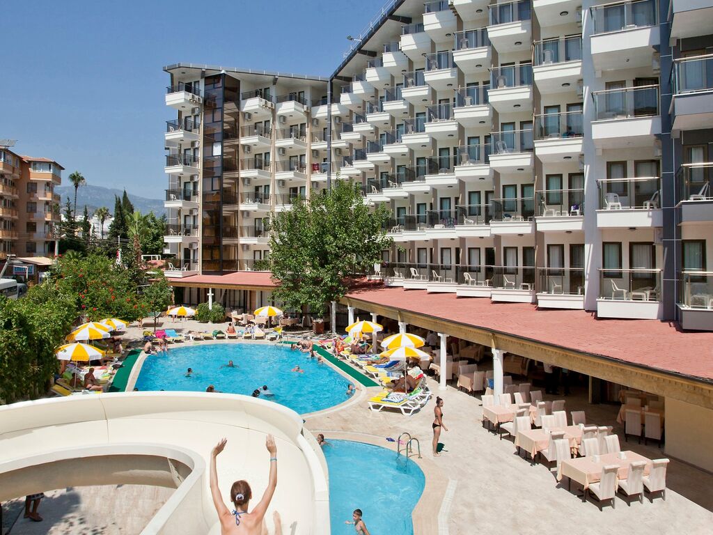 Monte Carlo Hotel