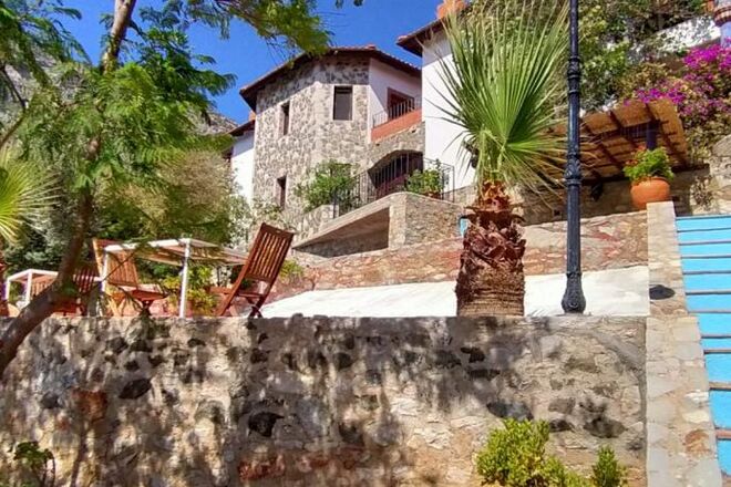 Şato Triopia Otel