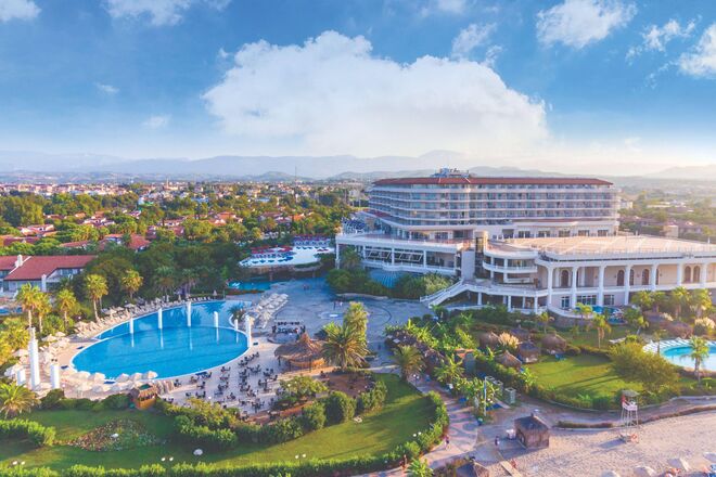 Starlight Resort Hotel