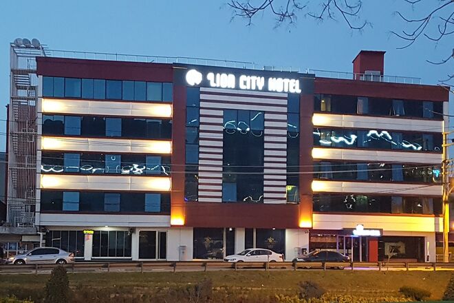 Lion City Hotel