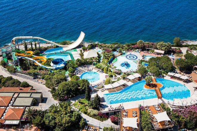 Pine Bay Holiday Resort Kuşadası