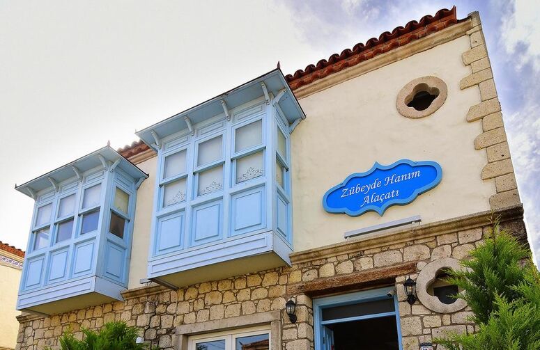 Zübeyde Hanım Alaçatı Otel