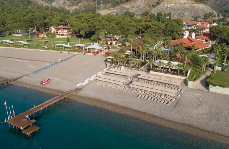 Club Akman Beach