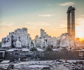 Kuşadası Çeşme Pamukkale Turu Otobüs ile Nisan Ara Tatili Özel 2 Gece