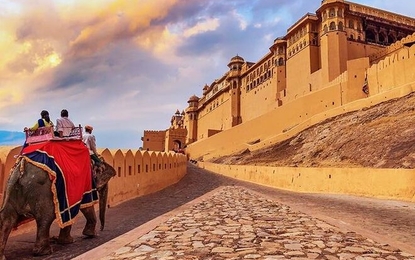 Nepal ve Hindistan Buda'nın Rotası Turu THY ile 8 Gece Tüm Turlar Dahil