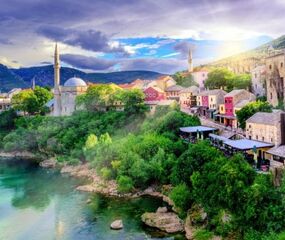 Elit Büyük Balkanlar Turu THY ile 6 Gece Tüm Çevre Gezileri ve Akşam Yemekleri Dahil Kurban Bayramı Dönemi