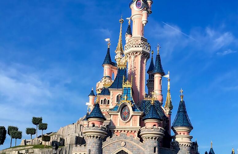 Paris ve Disneyland Turu Pegasus HY ile 4 Gece Kış Dönemi