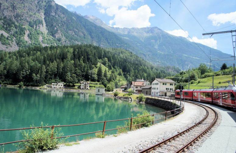 Dolu Dolu Bernina Express ile İsviçre Alpleri Como & Lugano Gölü Rotası Thy ile 4 Gece Tüm Turlar Dahil