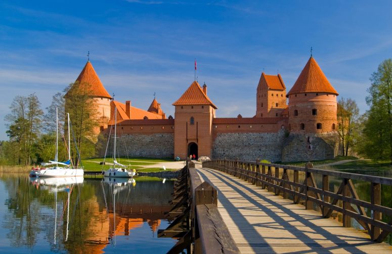 Dolu Dolu Baltık Başkentleri Turu Tallinn & Riga & Vilnius Rotası THY ile 5 Gece Tüm Turlar Dahil