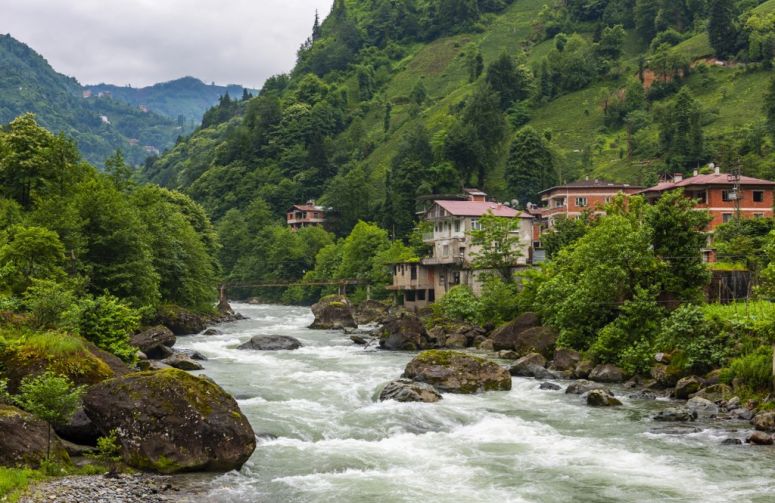 İkonik Doğu Karadeniz Yaylalar ve Batum Turu| 4 Gece Konaklamalı Uçaklı Adana Çıkışlı Trabzon Başlar