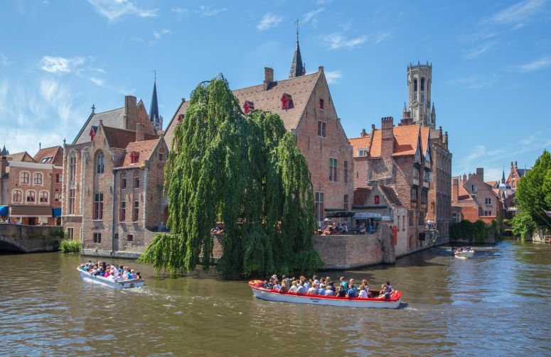 İzmir'den Direkt Sefer İle Yılbaşı Özel Brüksel & Brugge & Paris Turu Rotası Sunexpress ile 3 Gece