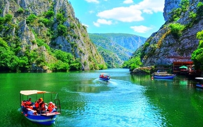 Balkan Üçgeni Turu - Otobüs ile 2 Gece Tüm Extra Turlar Akşam Yemekleri ve Balkan Gecesi Dahil